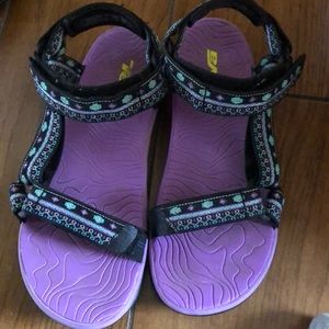 ❌SOLD❌ Teva floral sandals